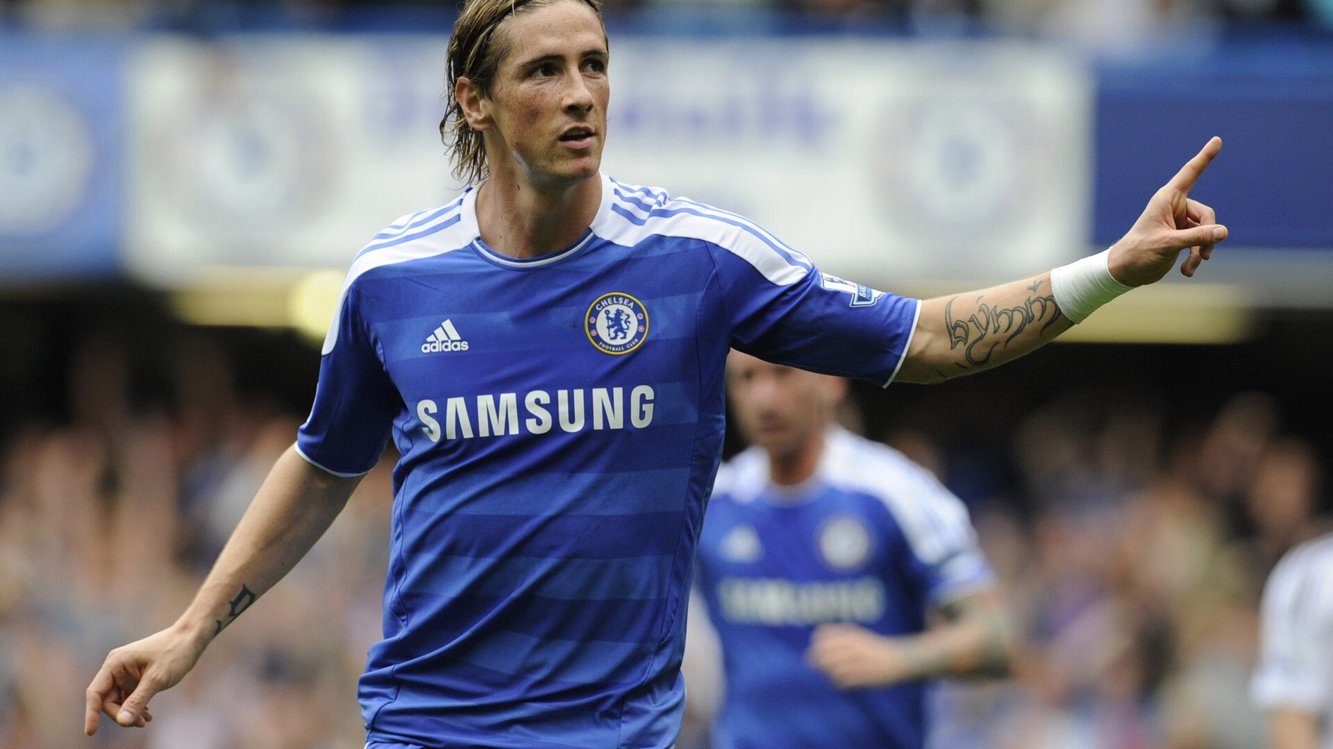 女生占男厕被质疑,教资考试现场冲突升级